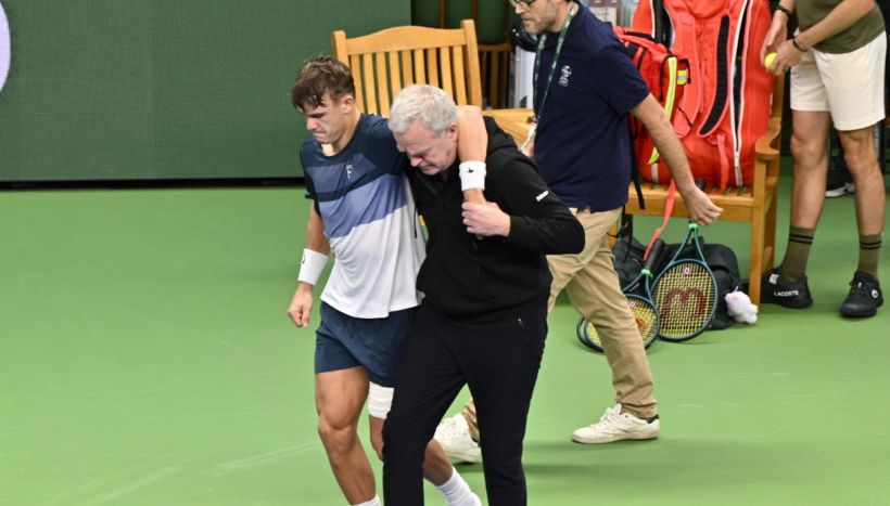 Rune torna a camminare dopo l'infortunio: quando rientrerà il Big3 mancato che vuole sfidare Sinner e Alcaraz