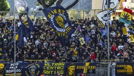 Juve Stabia, calvario senza fine: dopo il rischio fallimento, maxi-sequestro al patron Guerri. Cosa rischia il club