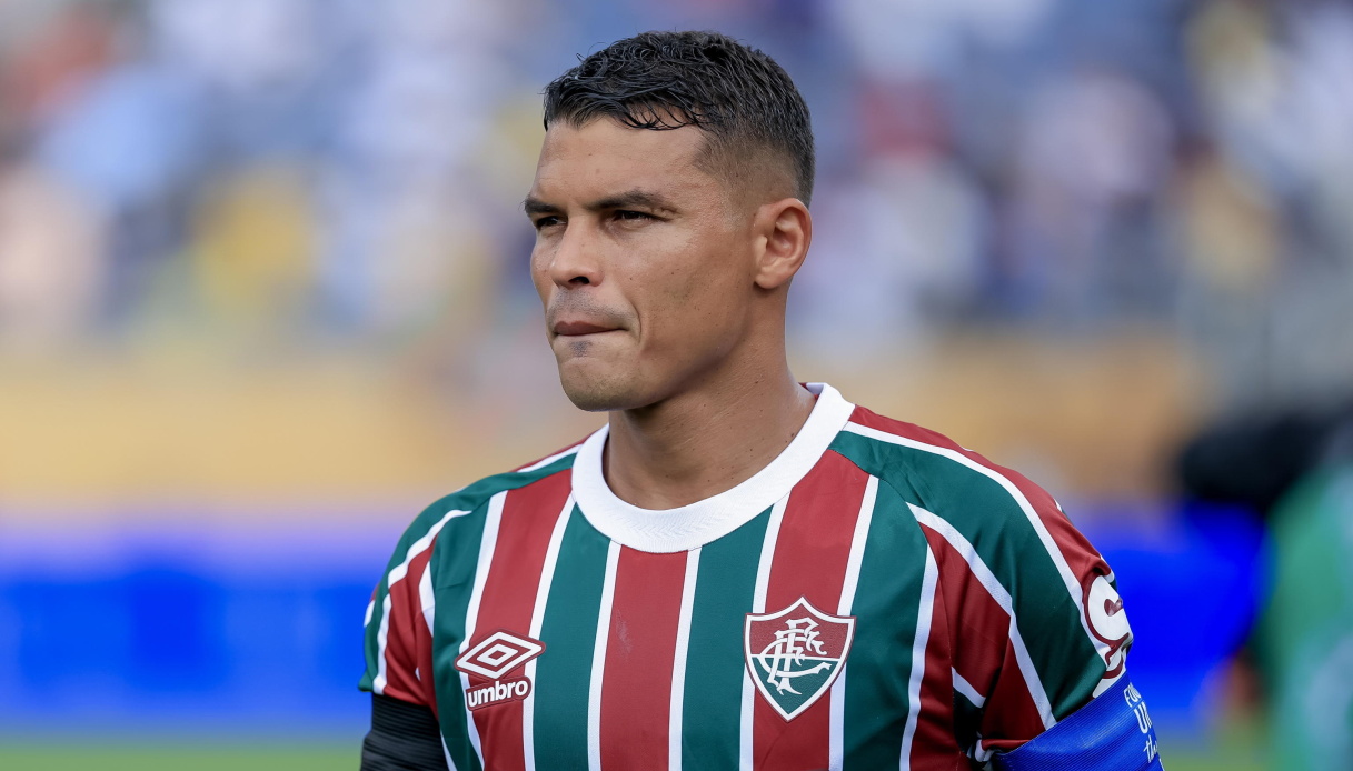 https://wips.plug.it/cips/sport.virgilio.it/cms/2025/12/thiago-silva.jpg