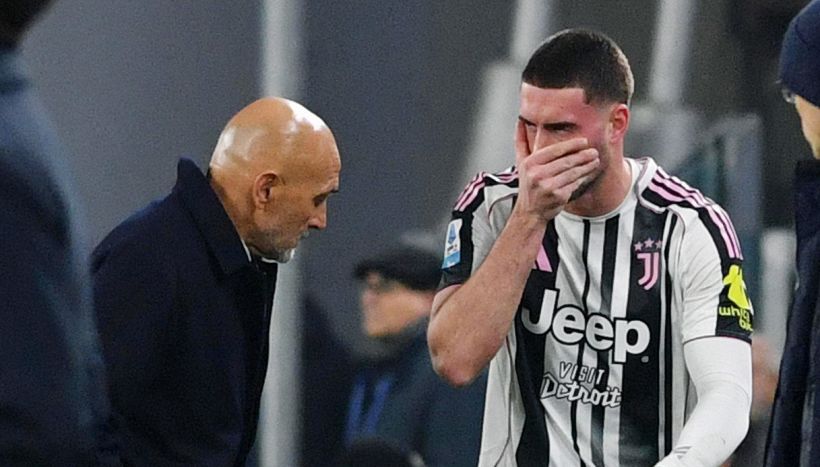 Juve, Gatti e Vlahovic si operano: i tempi di recupero. Dusan rompe il silenzio, il piano anti-Napoli di Spalletti