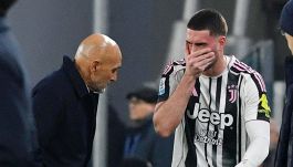 Clamoroso Vlahovic dalla Juve al Milan a giugno, Allegri lo attende dopo il colpo rinnovo Saelemaekers