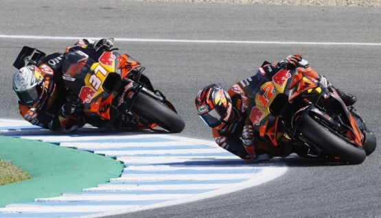 Vinales manda Acosta in Ducati: la mossa KTM e la proposta di Gunther Steiner. Bagnaia e Marquez spalle al muro