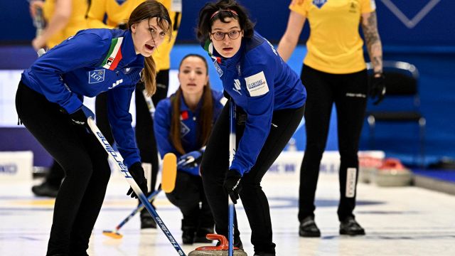 Scoppia il caso nella nazionale femminile di curling: Angela Romei ...