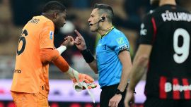 Milan-Genoa, ancora veleni sull'arbitro: Mariani nella bufera non solo per il rigore al 95', web in tilt