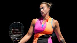 Sabalenka incalza Tennis Australia: 'Non si può giocare a Melbourne senza un tetto, il caldo ci opprime'