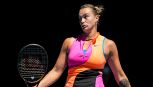 Sabalenka incalza Tennis Australia: 'Non si può giocare a Melbourne senza un tetto, il caldo ci opprime'