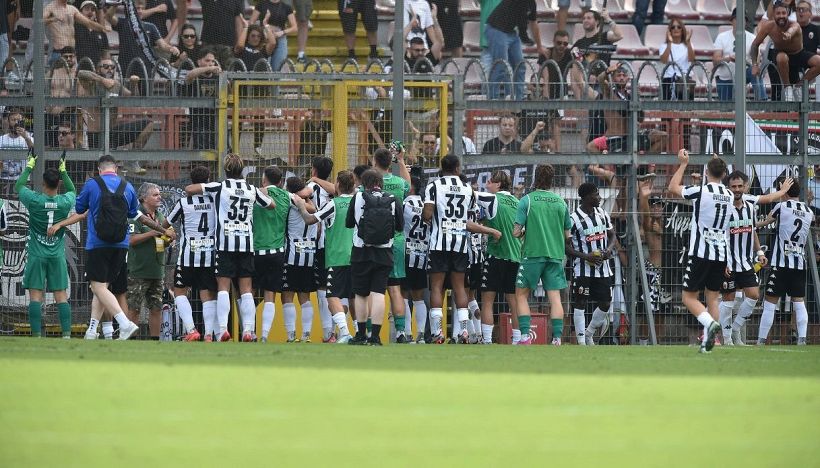 Arezzo, ko e polemiche: l’Ascoli riapre la corsa promozione nel girone B. La rabbia di Cutolo: “È ora di dire basta”