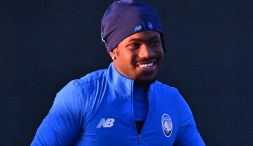 Lookman, dopo la lite con Osimhen anche addio Atalanta? Il nigeriano potrebbe non rientrare in Italia, lo scenario