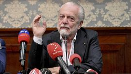 De Laurentiis, blitz per cambiare le regole del mercato: Juve e Inter furiose, oggi la Figc darà una mano al Napoli