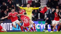 Benfica-Real Madrid, Massa salva Mourinho e condanna De Zerbi: rigori, rossi e gol del portiere Trubin al 98'