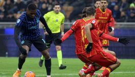 Inter-Lecce: rigore concesso e poi revocato a Bonny, bufera su Maresca. Perché il Var lo ha annullato