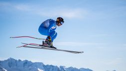 A Crans Montana spunta il sole: Casse domina le prove della discesa, Franzoni e Odermatt si nascondono