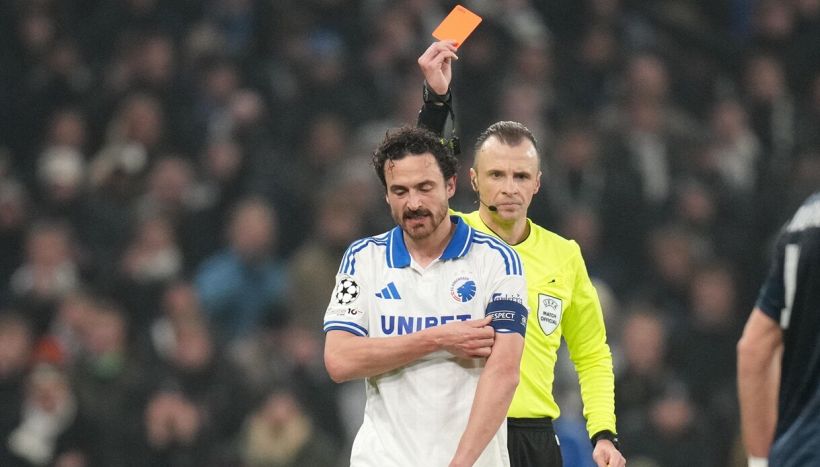 Copenhagen-Napoli, moviola: il Var aiuta gli azzurri, anche Conte poteva chiudere in 10