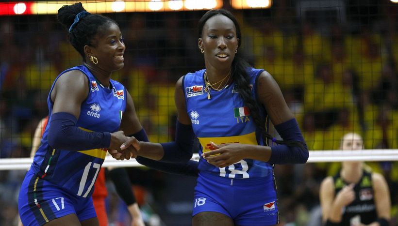 Italvolley, Velasco sgancia la bomba: "Orro e Danesi sì, Egonu e Sylla non mi hanno ancora risposto"