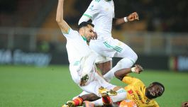 Lecce-Roma, moviola: la furbata di Dybala e la giacca di Gasp che vola, maxirissa finale