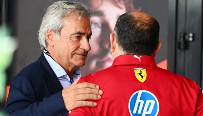 Carlos Sainz senior punge la Ferrari e cancella Valentino Rossi: "Marquez migliore di sempre, Dakar per stupire"