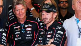 MotoGp, Biaggi torna a pungere Rossi: “Solo Marquez ci è riuscito”. Marc, la richiesta alla Ducati è folle