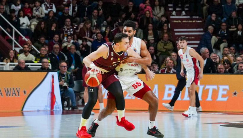 Trapani Shark, la farsa è servita: cede 38-5 contro l'Hapoel Holon restando sul parquet meno di un quarto