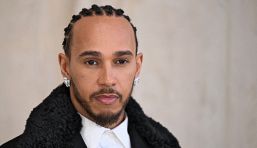 Ferrari, Hamilton non ha più tempo: o il 2026 o basta così. Cosa passa nella testa di Lewis