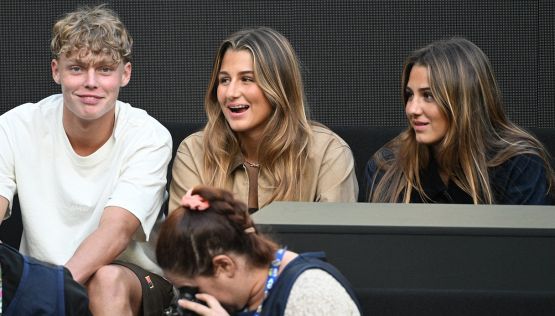 Australian Open, Sinner e Alcaraz spaccano la famiglia Federer: Roger tifa Carlos, le figlie sono pazze di Jannik