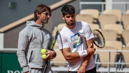 Alcaraz e Ferrero ai ferri corti: Carlos lo cancella dal suo 2025 e lancia la sfida a Sinner col talismano Lopez