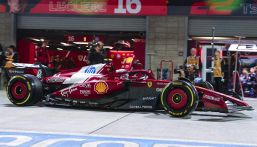 Ferrari 2026, le prime immagini fanno impazzire il web ma Ralf Schumacher turba la serenità ritrovata di Hamilton