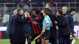 Como-Milan, tifosi rossoneri furiosi: “E’ un agguato”. La designazione di Di Paolo scatena il caos: i precedenti clamorosi