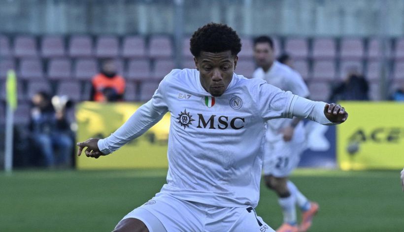 Napoli, Conte ride per Lucca e piange per Neres: infortunio più grave del previsto, ecco quando può tornare