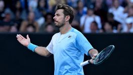 Australian Open, Wawrinka ha stretto un patto col tempo. Tsitsipas e l'infortunio a calcio. Bolelli/Vavassori, è crisi
