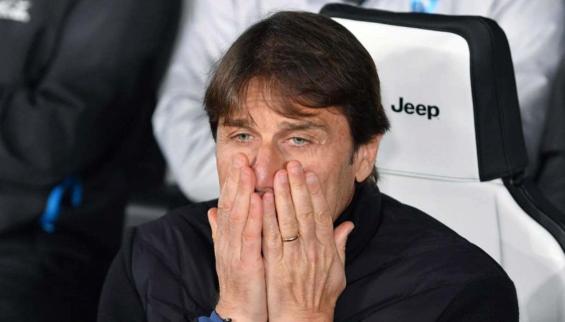 Juventus-Napoli, Conte sotto accusa: gestione da incubo, lo sfottò dello Stadium sa di vendetta. Bufera su Juan Jesus