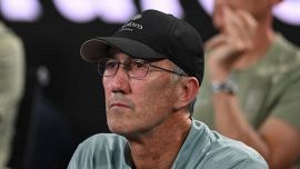 Sinner, Cahill demolisce le teorie del complotto e rivela: “Mai visto una cosa del genere”. Poi il retroscena sul derby con Darderi