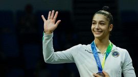 Italia, Farfalle in ritiro in Russia: nuova polemica nel mondo della ritmica, coinvolte Sofia Raffaeli e compagne