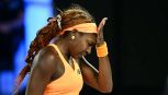 Australian Open, il caldo gioca brutti scherzi: Coco Gauff distrugge la racchetta, Zverev se la prende con Sinner e Alcaraz