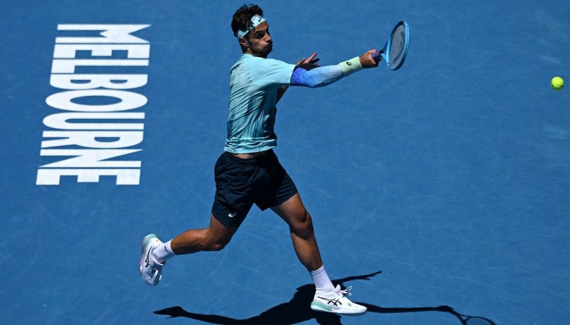 Australian Open bollente, Sinner e Musetti scappano dal caldo record. Wilander pazzo di Lollo: “Può battere Djokovic”