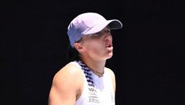 Australian Open come il “Grande Fratello”, Gauff lancia l’allarme privacy. Swiatek si sfoga: “Siamo atleti o animali da zoo?”