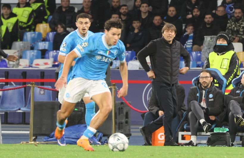 Champions, al Napoli non basta Vergara, crolla col Chelsea e finisce dietro al Pafos. E Conte se la prende col calendario   