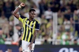 Juventus, chi è Jhon Duran del Fenerbahce, nuovo obiettivo per l'attacco: trattative avviate, il Tottenham non libera Kolo Muani