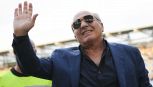 Fiorentina, morto il presidente Commisso a 76 anni: gli scontri con la Juve, il dolore per Joe Barone, la storia di un self made man