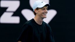 Sinner, nuova sfida ad Alcaraz al Million Dollar 1 Point Slam: regole bizzarre, ci sono pure Kyrgios e Paolini
