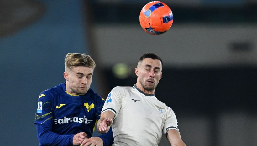 Pagelle Verona-Lazio 0-1: Nelsson sfortunato, decisivo Lazzari. Gila è una diga, Bella-Kotchap un treno