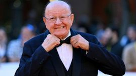 Milano Cortina, dietrofront su Massimo Boldi tedoforo dopo un'intervista: 'Opinioni incompatibili'