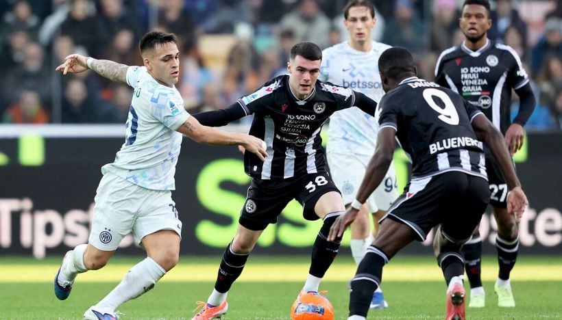 Udinese-Inter, moviola: gol annullato, rigore negato e mancato rosso ma Di Bello commette un solo errore grave