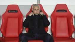Mourinho, figuraccia e sfuriata: Benfica a picco, lo Special One umilia i suoi calciatori. Spalletti sorride