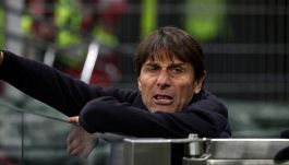 Napoli, per Conte fuoco amico: l’accusa del grande ex Alessandro Renica scatena i tifosi