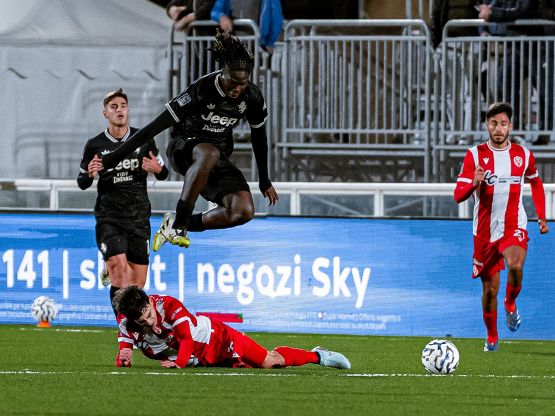Juve Next Gen, è crisi: avvio da incubo e crollo con la Vis Pesaro, per Cosmi prima vittoria in 9 contro 11