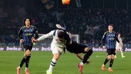 Pisa-Atalanta, moviola: dubbi sul gol di Krstovic, negato rigore al 95’ ai toscani