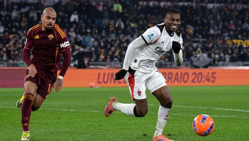 Milan, Allegri in ansia per Leao: le indiscrezioni da Milanello preoccupano. Mauro senza pietà: “Non è da grande squadra”