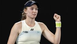 AO, Rybakina non fa sconti a nessuno: batte Pegula e lancia il guanto di sfida a Sabalenka