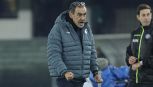 Lazio, vittoria con bufera: furia Sarri in tv, duri attacchi a Lotito. Proteste Verona per un rigore negato