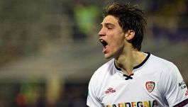 Fiorentina-Cagliari 1-2 pagelle: la sveglia viola suona tardi, Palestra fa piangere Vanoli. L'assenza di Kean è un giallo